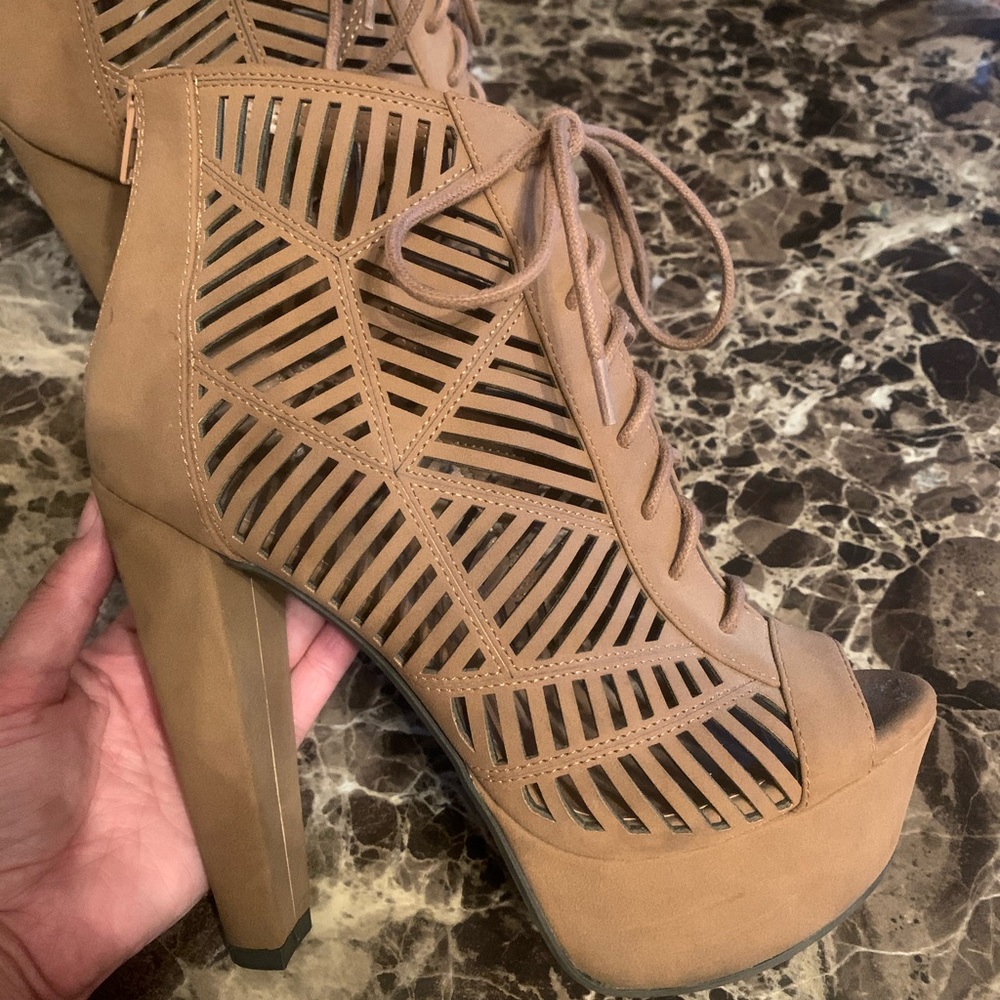 Tan heels